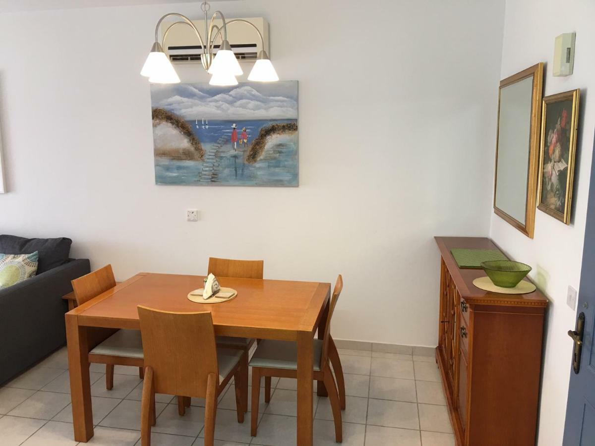 Limnaria Gardens - Modern 1 Bed, Walk To Beach & Shops Paphos 外观 照片