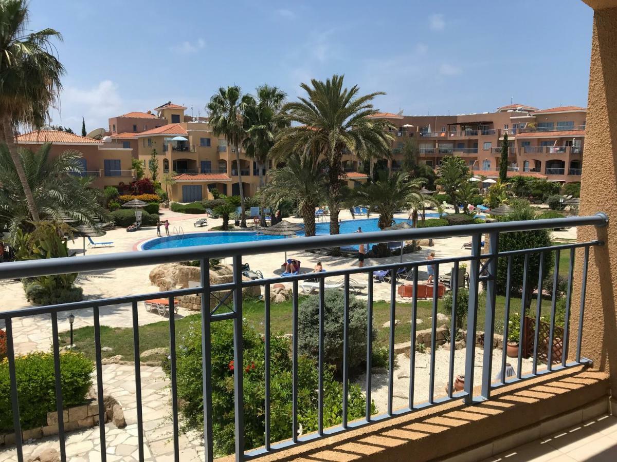Limnaria Gardens - Modern 1 Bed, Walk To Beach & Shops Paphos 外观 照片